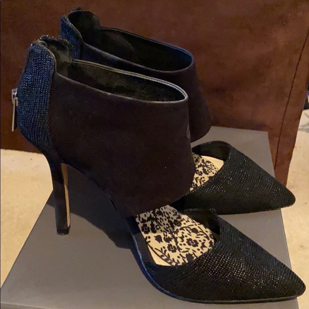 Vince Camuto Sinomin Pumps 8.5